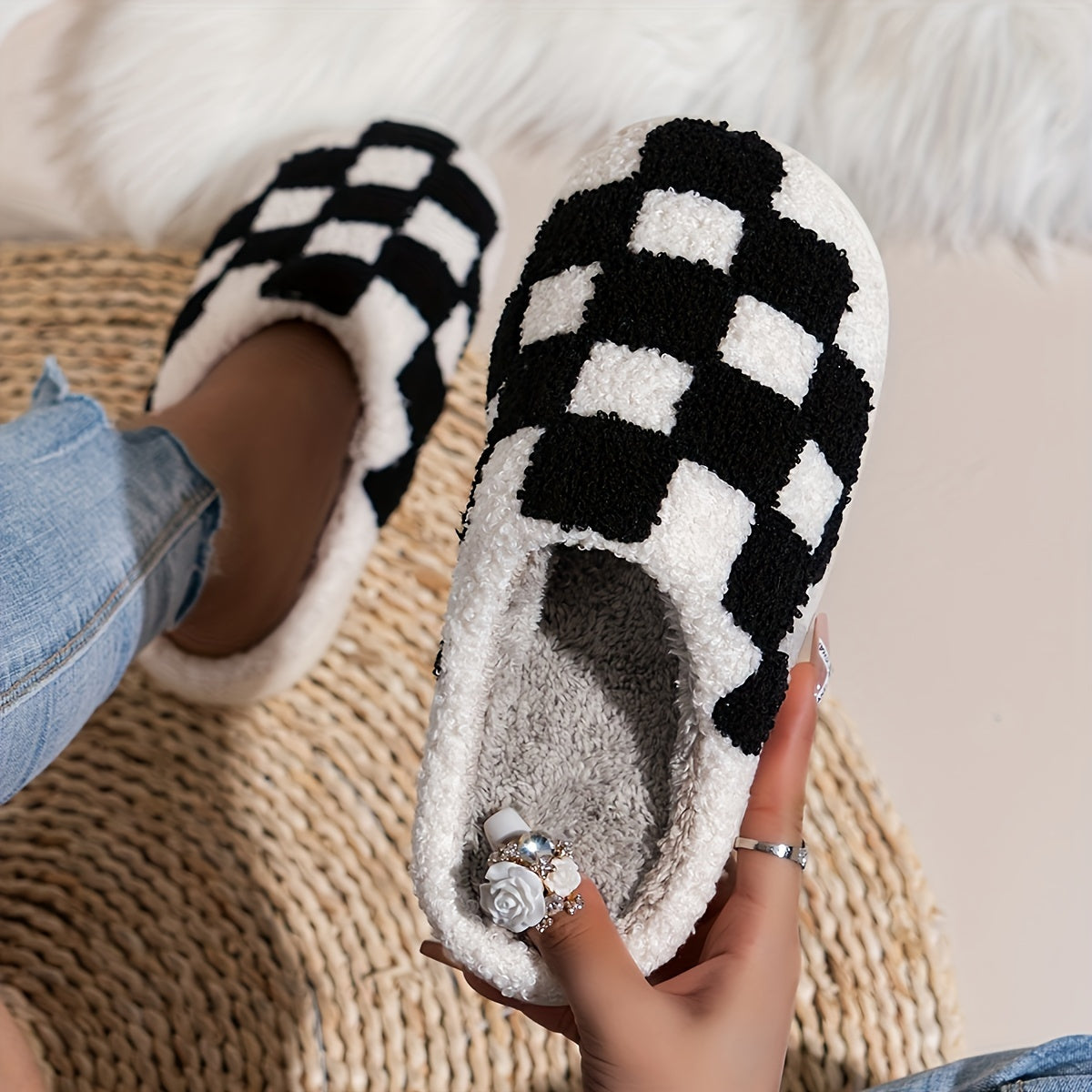 Pantoufles Damier noir et blanc