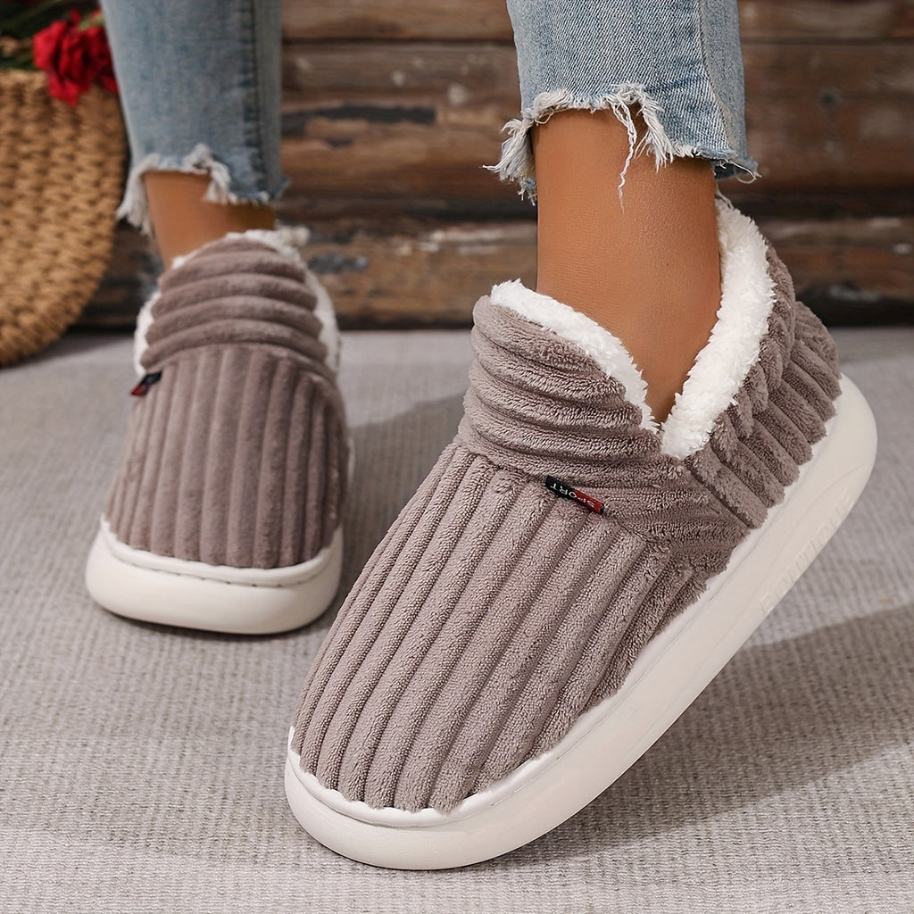 Chaussons rayés L'élégance décontractée qui voyage avec vo