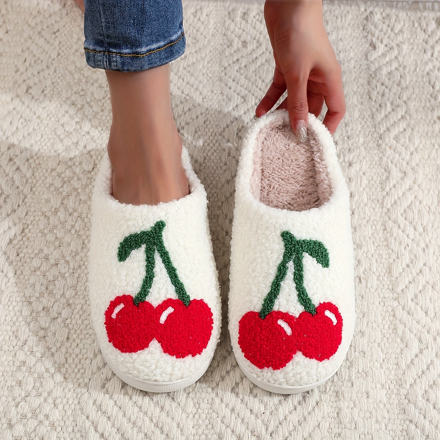 Pantoufles Cerise Femme – cosy avec semelle épaisse