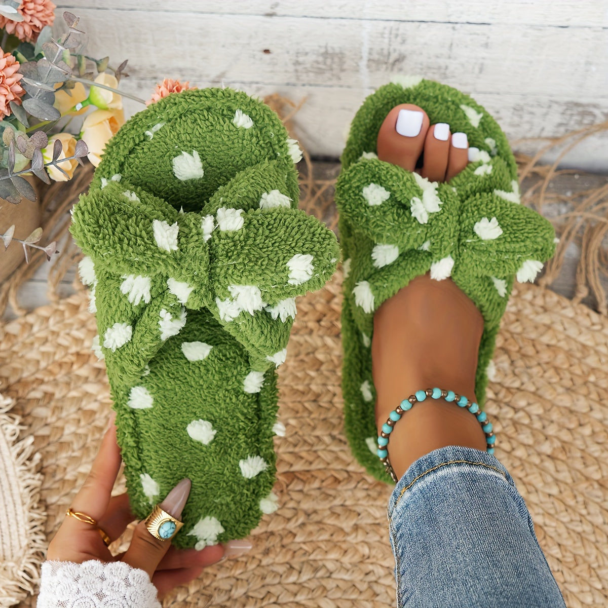 Pantoufles avec nœud à pois vert et blanc